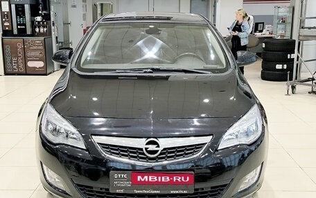 Opel Astra J, 2011 год, 590 000 рублей, 2 фотография