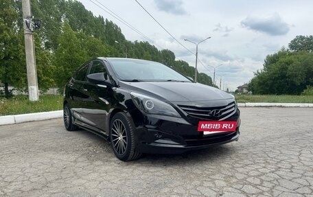 Hyundai Solaris II рестайлинг, 2014 год, 999 999 рублей, 3 фотография
