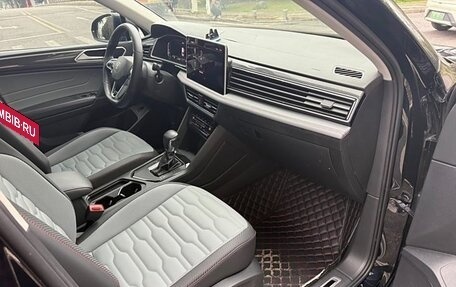 Volkswagen Tiguan II, 2022 год, 2 100 008 рублей, 11 фотография