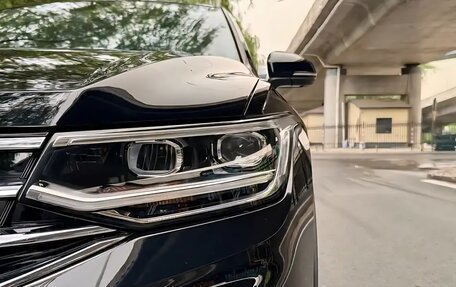 Volkswagen Tiguan II, 2022 год, 3 000 000 рублей, 6 фотография