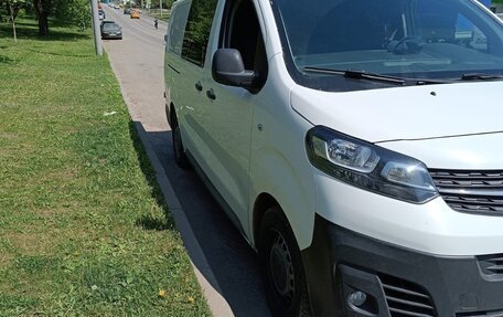 Opel Vivaro, 2021 год, 2 685 000 рублей, 2 фотография