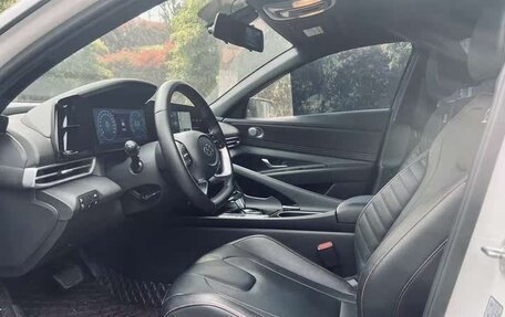 Hyundai Elantra, 2022 год, 1 250 000 рублей, 7 фотография