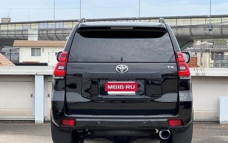 Toyota Land Cruiser Prado 150 рестайлинг 2, 2021 год, 3 450 199 рублей, 6 фотография