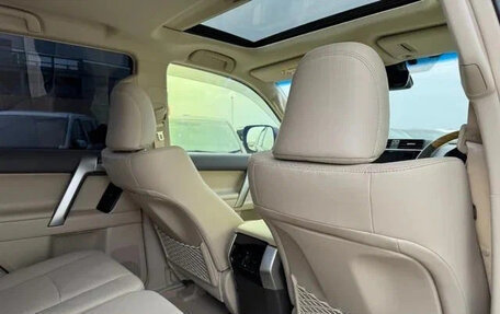 Toyota Land Cruiser Prado 150 рестайлинг 2, 2021 год, 3 450 199 рублей, 14 фотография