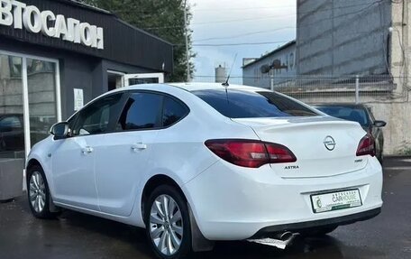 Opel Astra J, 2013 год, 799 000 рублей, 3 фотография