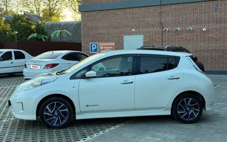 Nissan Leaf I, 2016 год, 1 050 000 рублей, 2 фотография