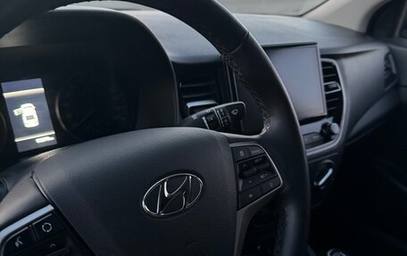 Hyundai Solaris II рестайлинг, 2021 год, 1 820 000 рублей, 8 фотография