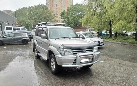 Toyota Land Cruiser Prado 90 рестайлинг, 1998 год, 1 660 000 рублей, 2 фотография