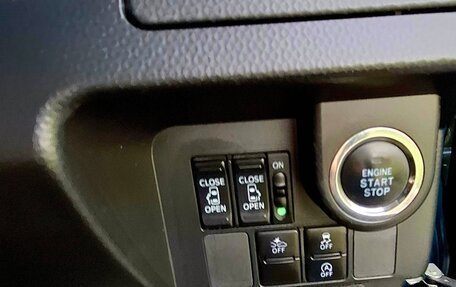 Toyota Roomy I, 2017 год, 1 250 000 рублей, 7 фотография
