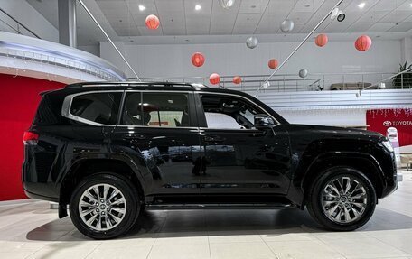 Toyota Land Cruiser, 2024 год, 13 000 000 рублей, 3 фотография