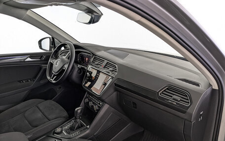 Volkswagen Tiguan II, 2020 год, 2 895 000 рублей, 13 фотография