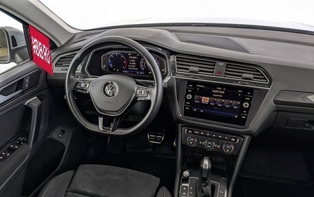 Volkswagen Tiguan II, 2020 год, 2 895 000 рублей, 30 фотография