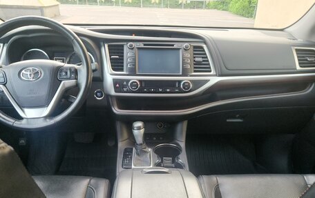 Toyota Highlander III, 2015 год, 3 290 000 рублей, 13 фотография