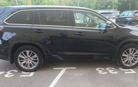 Toyota Highlander III, 2015 год, 3 290 000 рублей, 8 фотография