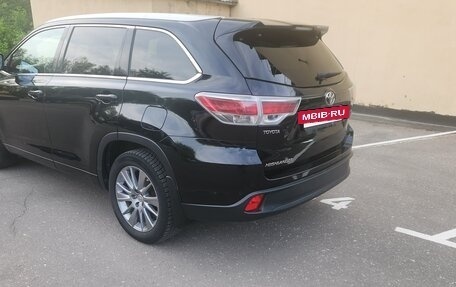 Toyota Highlander III, 2015 год, 3 290 000 рублей, 4 фотография