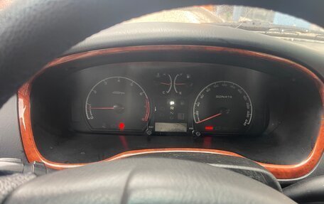 Hyundai Sonata IV рестайлинг, 2005 год, 430 000 рублей, 7 фотография