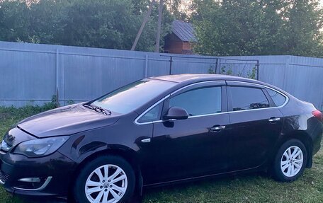 Opel Astra J, 2013 год, 690 000 рублей, 4 фотография