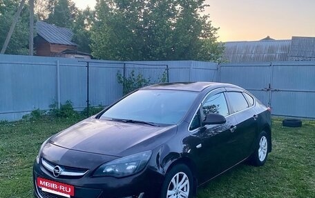 Opel Astra J, 2013 год, 690 000 рублей, 3 фотография