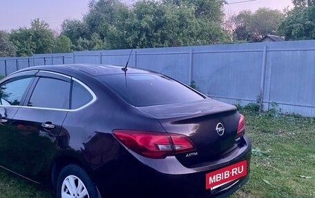 Opel Astra J, 2013 год, 690 000 рублей, 5 фотография