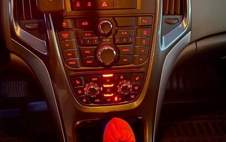 Opel Astra J, 2013 год, 690 000 рублей, 24 фотография