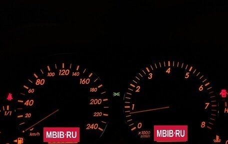 Toyota Avensis III рестайлинг, 2004 год, 718 000 рублей, 11 фотография