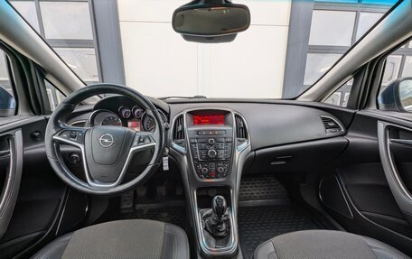 Opel Astra J, 2011 год, 595 000 рублей, 9 фотография