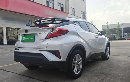 Toyota C-HR I рестайлинг, 2021 год, 1 850 000 рублей, 5 фотография