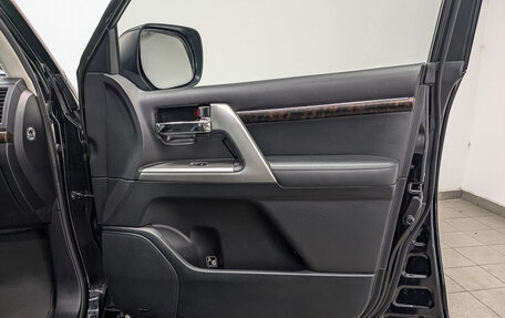 Toyota Land Cruiser 200, 2014 год, 3 450 000 рублей, 23 фотография