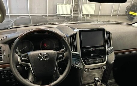 Toyota Land Cruiser 200, 2018 год, 6 097 000 рублей, 7 фотография