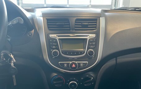 Hyundai Solaris II рестайлинг, 2013 год, 780 000 рублей, 12 фотография