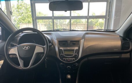 Hyundai Solaris II рестайлинг, 2013 год, 780 000 рублей, 11 фотография
