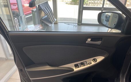 Hyundai Solaris II рестайлинг, 2013 год, 780 000 рублей, 16 фотография