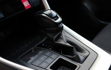 Toyota RAV4, 2021 год, 3 590 000 рублей, 15 фотография