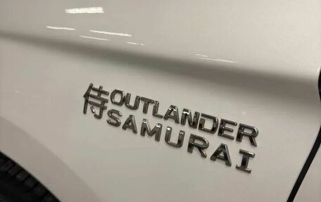 Mitsubishi Outlander III рестайлинг 3, 2013 год, 1 697 000 рублей, 8 фотография