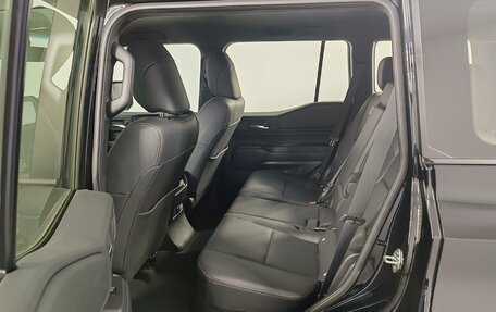 Toyota Land Cruiser Prado, 2024 год, 10 490 000 рублей, 12 фотография