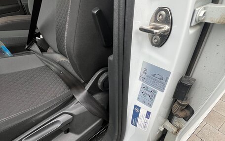 Volkswagen Tiguan II, 2020 год, 2 850 000 рублей, 12 фотография