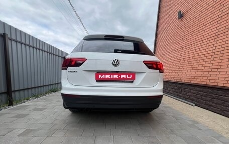 Volkswagen Tiguan II, 2020 год, 2 850 000 рублей, 2 фотография