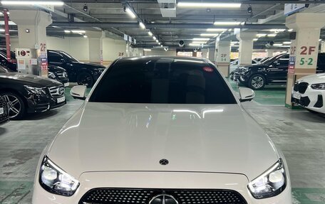 Mercedes-Benz E-Класс, 2022 год, 4 390 000 рублей, 2 фотография