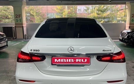 Mercedes-Benz E-Класс, 2022 год, 4 390 000 рублей, 6 фотография