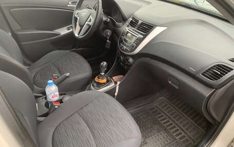 Hyundai Solaris II рестайлинг, 2014 год, 925 000 рублей, 7 фотография