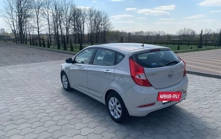 Hyundai Solaris II рестайлинг, 2014 год, 925 000 рублей, 5 фотография