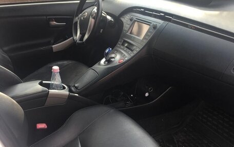 Toyota Prius, 2012 год, 1 360 000 рублей, 7 фотография