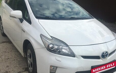 Toyota Prius, 2012 год, 1 360 000 рублей, 2 фотография