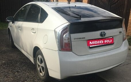 Toyota Prius, 2012 год, 1 360 000 рублей, 4 фотография