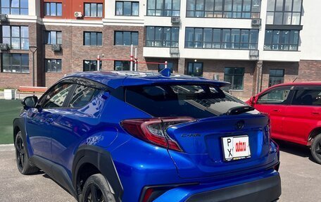 Toyota C-HR I рестайлинг, 2018 год, 2 200 000 рублей, 3 фотография