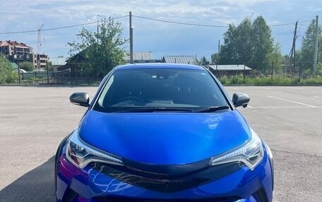 Toyota C-HR I рестайлинг, 2018 год, 2 200 000 рублей, 6 фотография