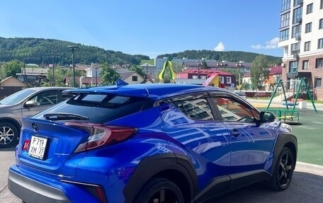 Toyota C-HR I рестайлинг, 2018 год, 2 200 000 рублей, 5 фотография