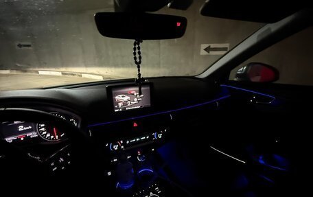 Audi A4, 2017 год, 2 400 000 рублей, 9 фотография