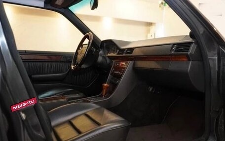 Mercedes-Benz E-Класс AMG, 1994 год, 22 000 000 рублей, 4 фотография