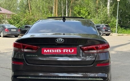 KIA Optima IV, 2019 год, 2 340 000 рублей, 12 фотография